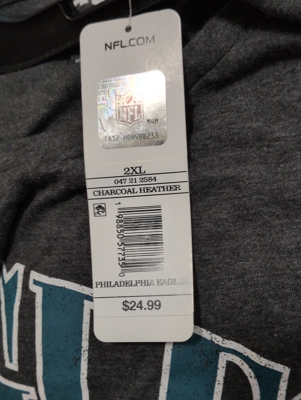 Women's Philadelphia Eagles Soft T-shirt - Picture 6 of 6
